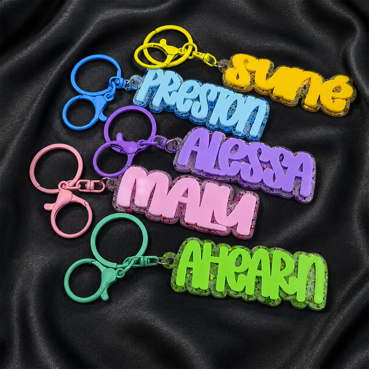 Kişiye Özel İsimli Akrilik Ana - Initial Ring Custom incelemesi ve fiyatı